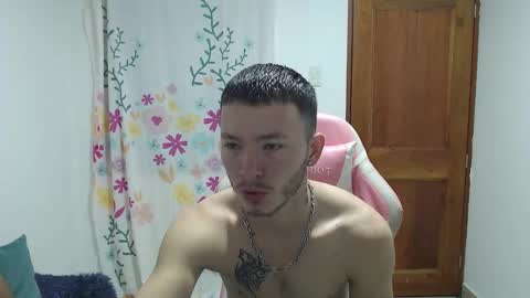 ariana_esteban07 online show from February 24, 11:13 am