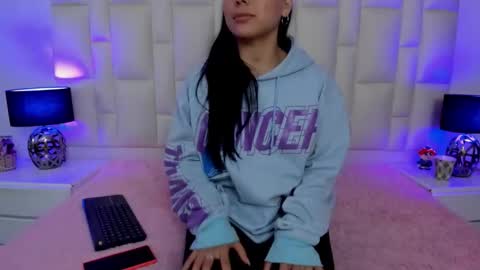  ariana  online show from November 28, 6:26 pm