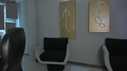 Ariana Dumont online show from February 12, 11:25 am