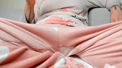 Ariana  Steven online show from January 18, 9:13 pm