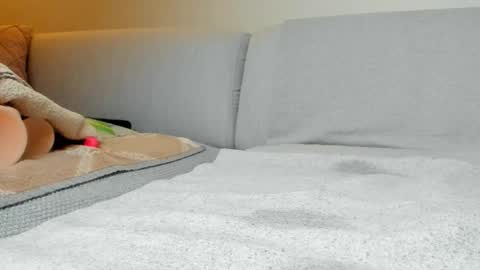 Ariana  Steven online show from December 17, 10:49 pm