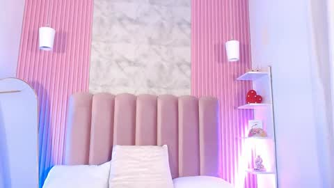ArianaRougee online show from April 26, 1:42 pm