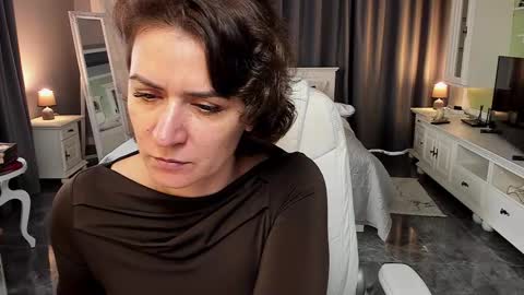 Ana online show from March 31, 11:10 am