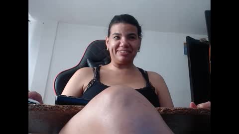 ariannaloovel online show from February 9, 7:38 pm