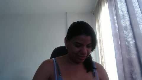 ariannaloovel online show from November 18, 4:21 pm