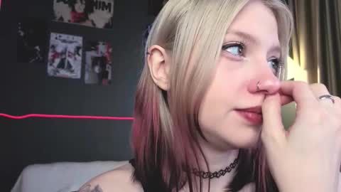 Ariel online show from March 22, 3:38 pm