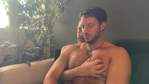 Ariel online show from March 10, 8:02 pm