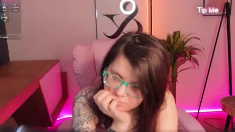 Ariell Mini online show from March 26, 1:49 pm