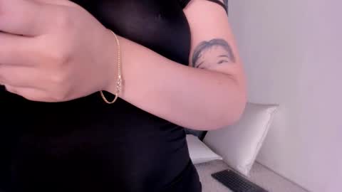 Ariel  online show from November 21, 3:26 am