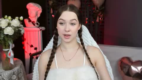 arielsykes online show from February 13, 9:40 pm