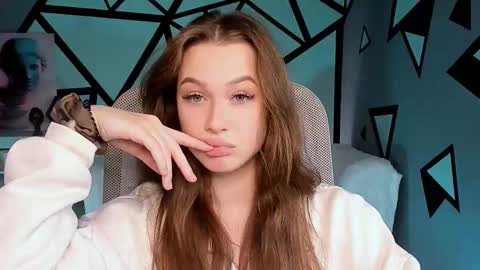 arielsykes online show from September 29, 4:28 pm