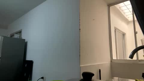 aries_plays online show from November 15, 2:51 pm