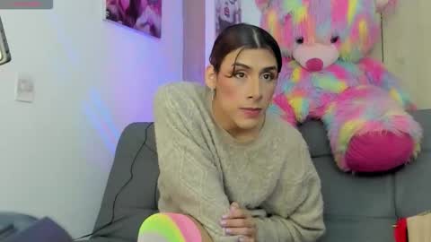 Ariana Forero ---- independet model online show from November 6, 3:37 pm