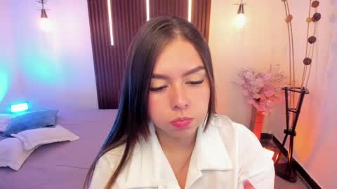  Arianna  online show from May 8, 4:45 pm