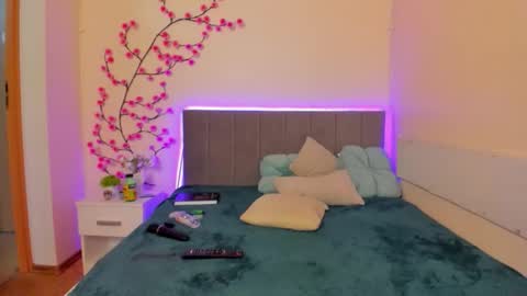 Ari online show from December 1, 3:37 am