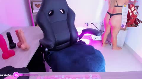 arisha_davis online show from September 24, 8:15 pm