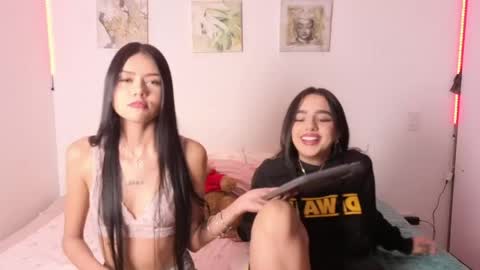 arixcollinns online show from May 19, 2:18 am