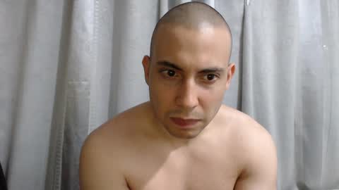 Snapshot of armando_2002 chatting on September 28, 1:47 am ARMANDO online show from September 28, 1:47 am