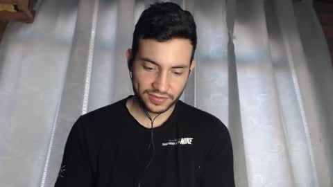 Snapshot of armando_2002 chatting on January 27, 2:35 pm ARMANDO online show from January 27, 2:35 pm