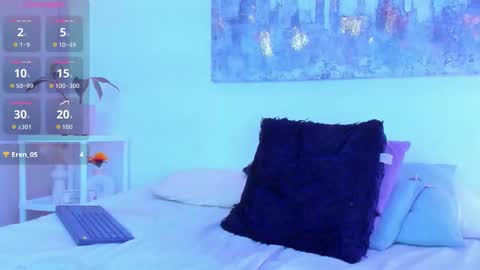   online show from November 9, 7:45 am