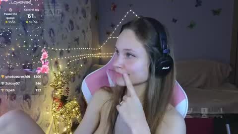 armurra online show from April 19, 6:10 pm