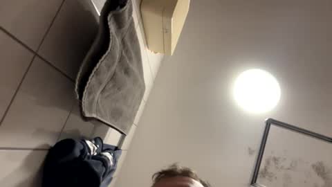 armyskater32 online show from September 19, 9:29 pm