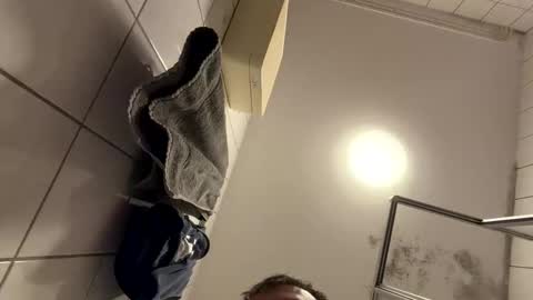 armyskater32 online show from March 4, 8:28 pm