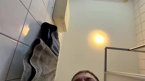 armyskater32 online show from April 20, 5:32 am