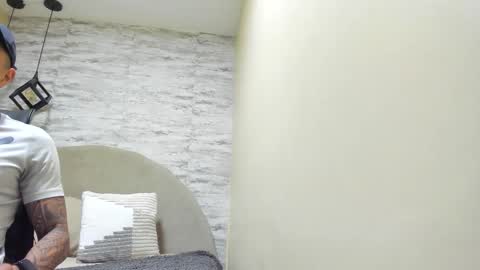 ARON BOLT online show from March 4, 10:51 pm