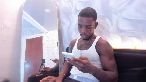 A R O N online show from April 18, 7:07 pm