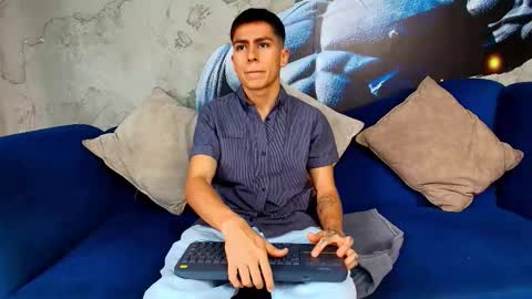 aron_pulse online show from March 28, 1:34 pm