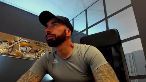 AronGrant online show from November 18, 11:13 am