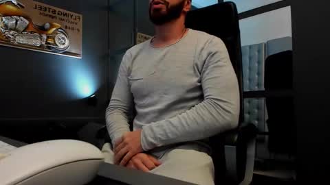 AronGrant online show from September 19, 9:46 am