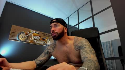 AronGrant online show from March 5, 8:10 am