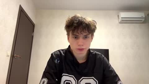 aronrodrigo online show from February 18, 6:15 pm