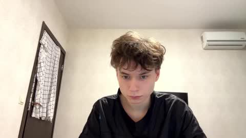 aronrodrigo online show from February 18, 2:05 am