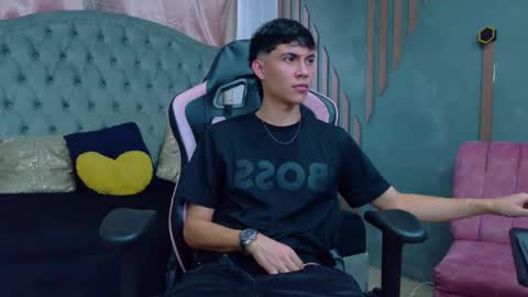 Arontawers online show from February 25, 9:29 pm