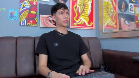 Arontawers online show from March 3, 7:10 pm