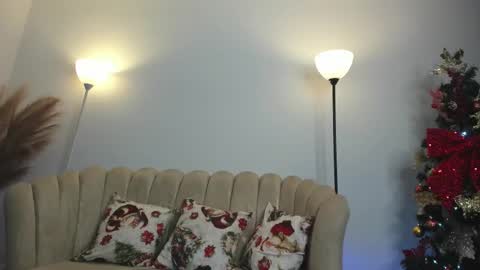   online show from November 11, 10:45 pm