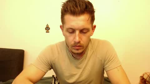 arromwilliam90 online show from January 26, 7:52 pm