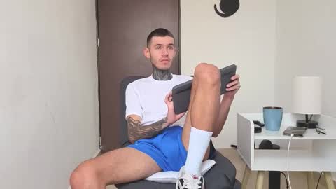   online show from November 28, 1:29 pm