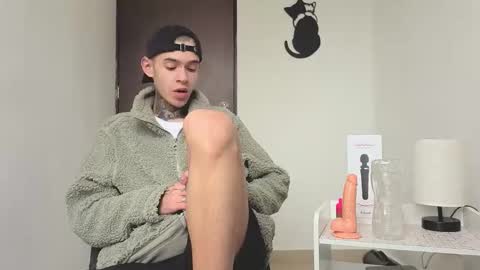   online show from October 12, 4:32 pm