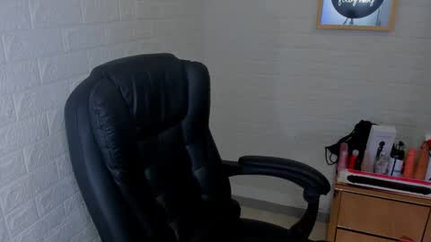 artenisa_tay69 online show from February 1, 3:47 am