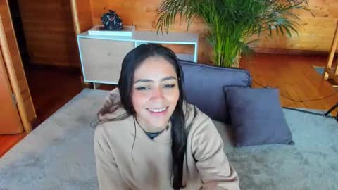 Snapshot of artgea chatting on March 7, 3:49 pm Linda  independent model artgeea online show from March 7, 3:49 pm