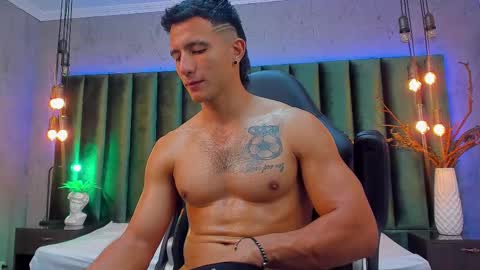 Arthur online show from December 12, 2:11 pm