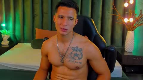 Arthur online show from December 4, 1:30 am