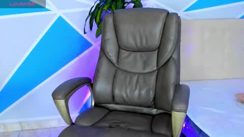 arthurcox_ online show from September 22, 6:34 pm