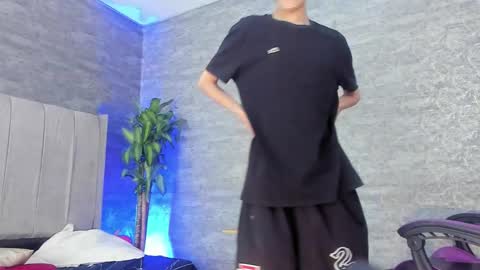 arthurcox_ online show from October 19, 6:34 pm