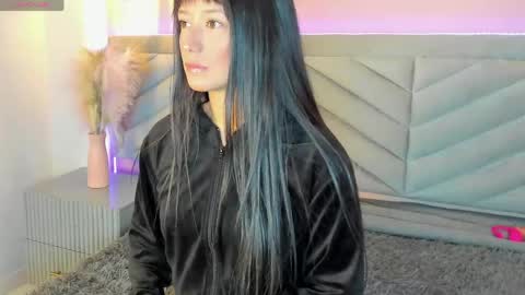 ARY THOMPSON online show from April 20, 12:19 pm