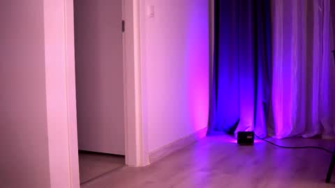 Lunaa  online show from September 10, 6:42 pm